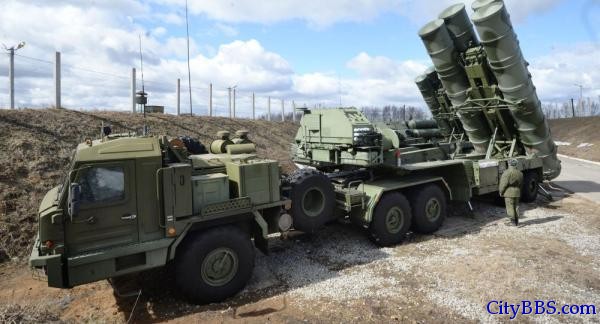 资料图:S-300防空导弹 资料图:S-300防空导弹