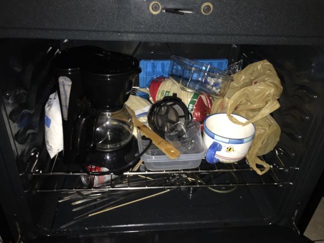 屡劝不改忍无可忍 中国大妈遭美国房东驱逐 屡劝不改忍无可忍 中国大妈遭美国房东驱逐