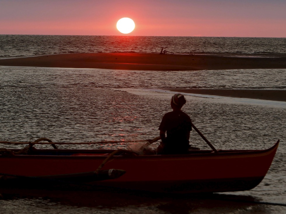 围绕黄岩岛捕鱼活动,中菲多次爆发冲突 围绕黄岩岛捕鱼活动,中菲多次爆发冲突
