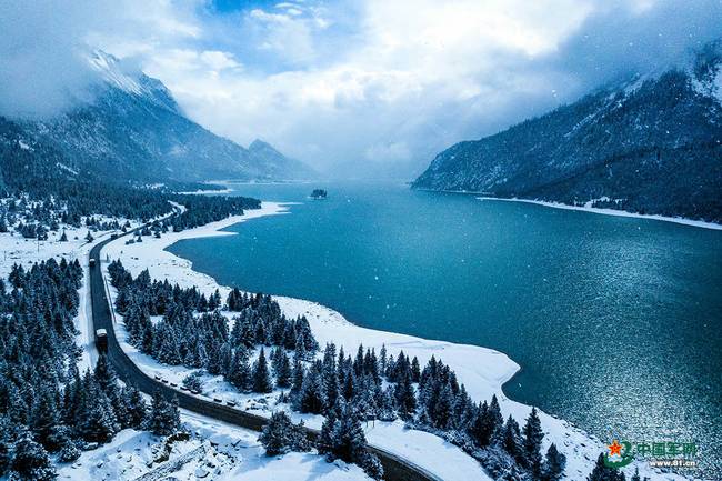 汽车兵航拍川藏线 天路壮丽却无心看风景7.jpg