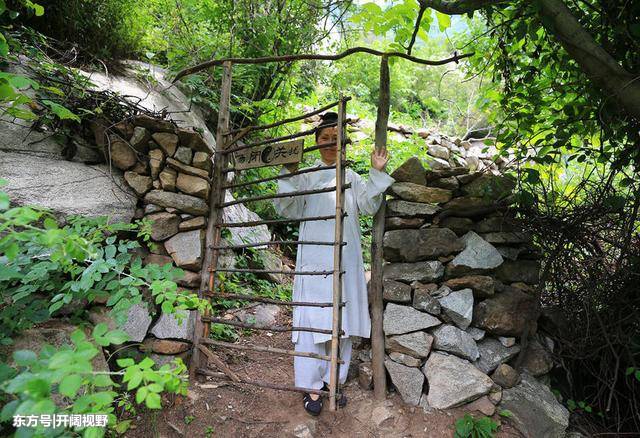 80后女硕士逃离红尘世间独自隐居终南山修道