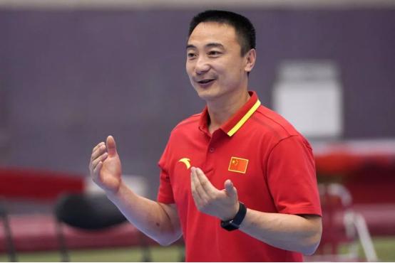 体操天才入籍美国培养数位世界冠军回国执教 体操天才入籍美国培养数位世界冠军回国执教