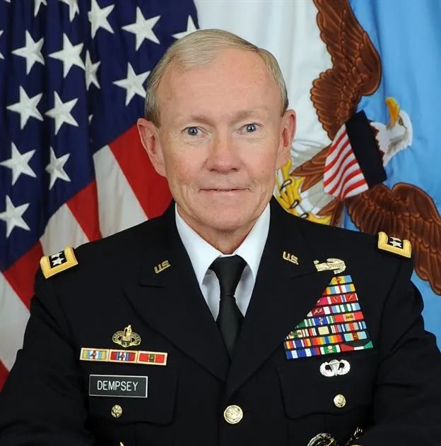 美国多位4星上将齐发声抨击特朗普