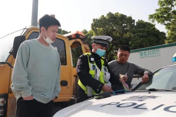 五一彻底爆了：断桥变人桥 长城红色预警 兵马俑只见人头不见俑