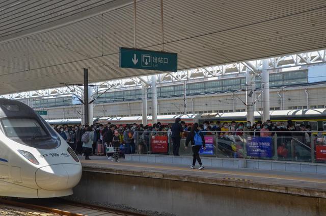 全国铁路返程高峰5月5日预发送旅客1720万人