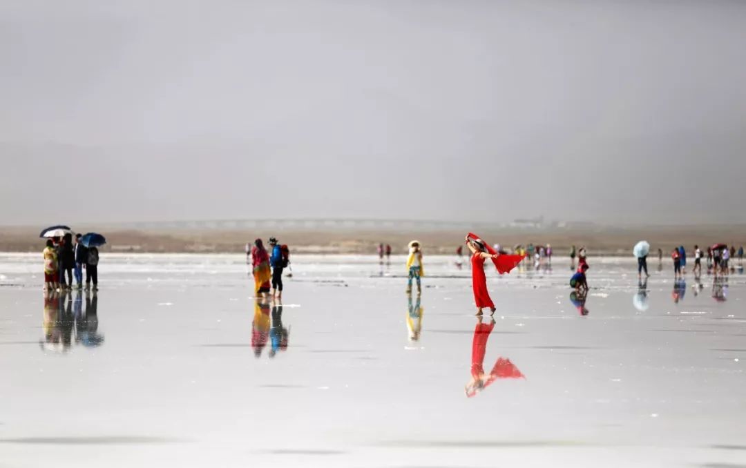 过度旅游：为什么当代人都爱花钱去买罪受？