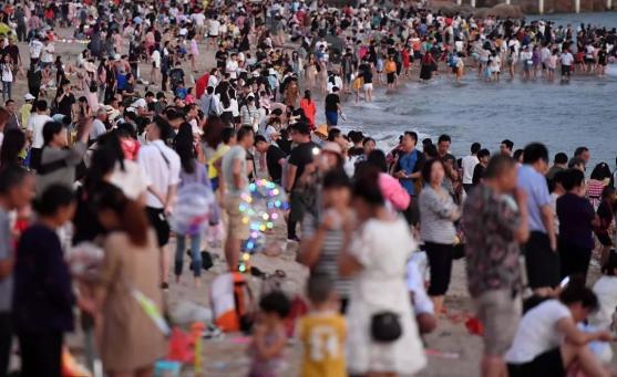 过度旅游：为什么当代人都爱花钱去买罪受？