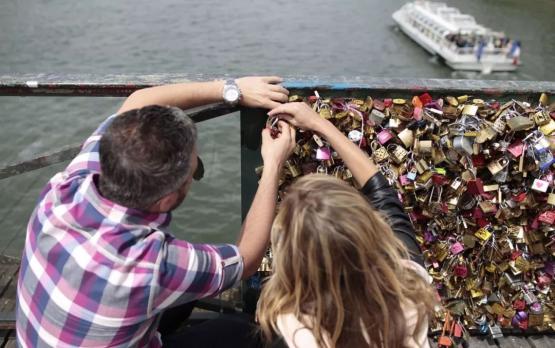 过度旅游：为什么当代人都爱花钱去买罪受？