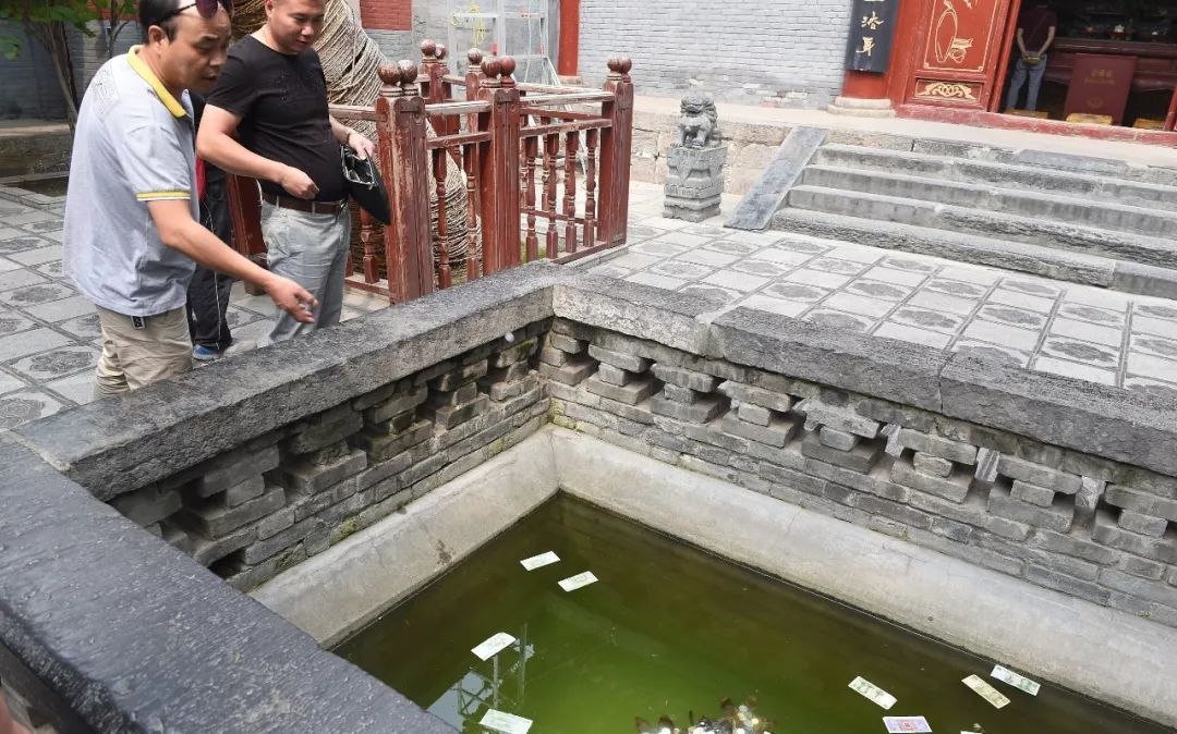 过度旅游：为什么当代人都爱花钱去买罪受？