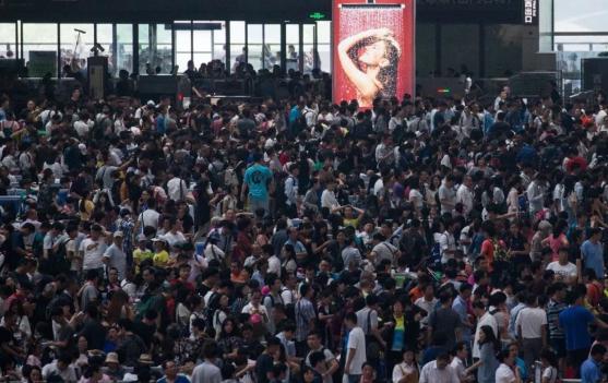 过度旅游：为什么当代人都爱花钱去买罪受？