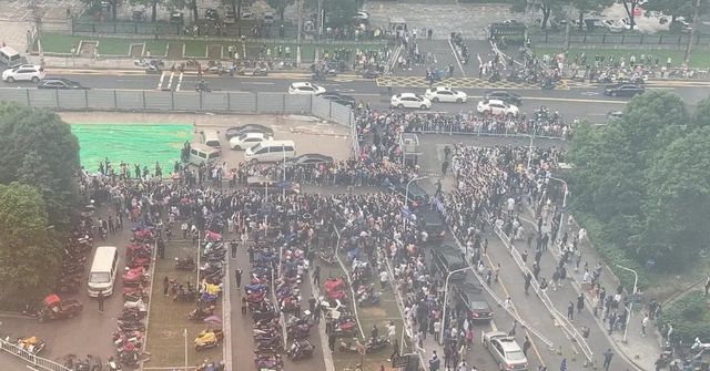 “共和国勋章”获得者、中国工程院院士、国家杂交水稻工程技术研究中心主任、湖南省政协原副主席袁隆平，因 ...