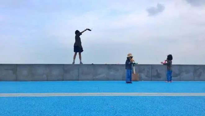 一个月开销好几万 三娃妈妈:头三年真的很难熬