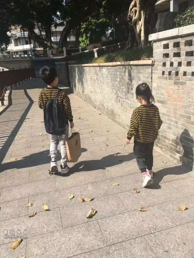 一个月开销好几万 三娃妈妈:头三年真的很难熬