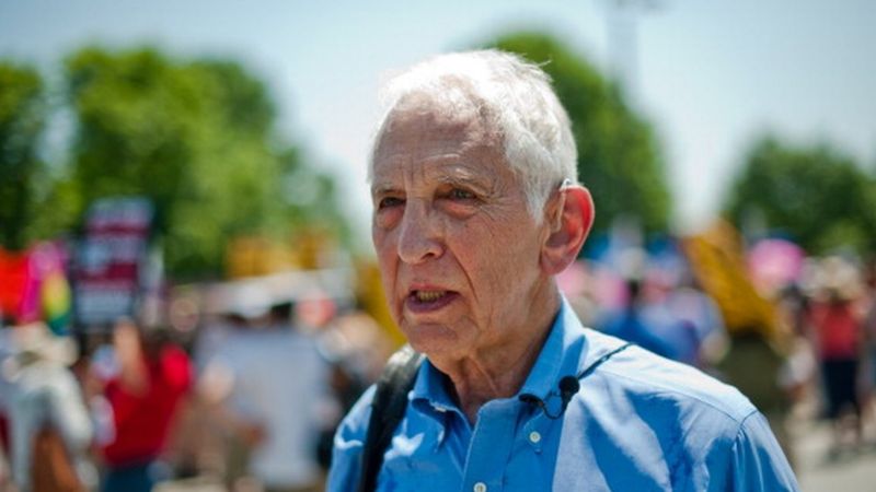 台海危机吹哨人90岁丹尼尔再次面临起诉风险