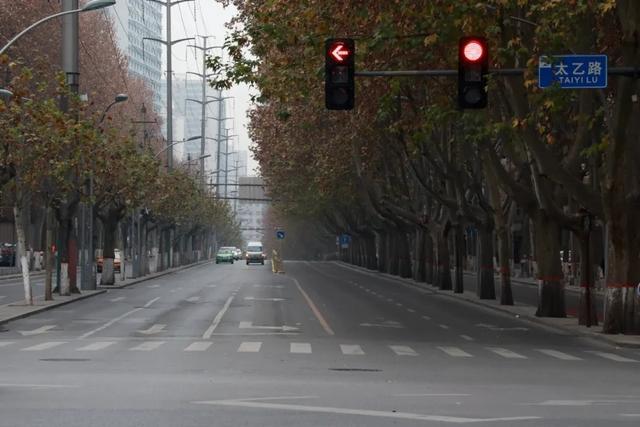 西安封闭式管理首日