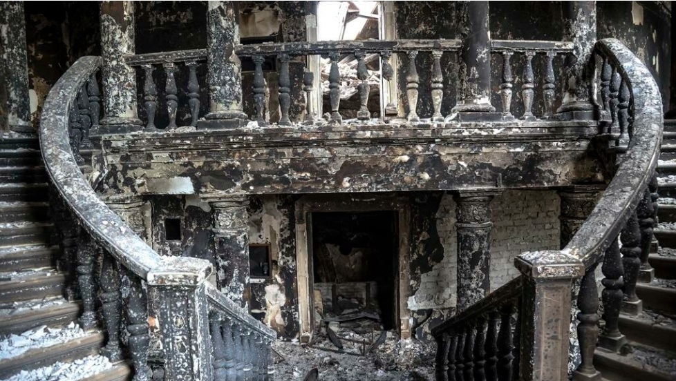 被俄罗斯炸毁的乌克兰港口城市马里乌波尔剧院