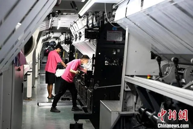 晋江纺织业智能化生产线