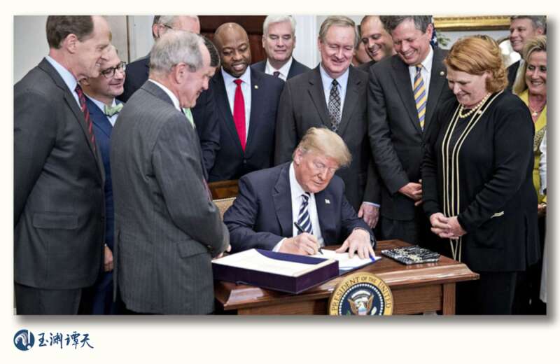 2018年，时任美国政府发布《经济增长、监管放松和消费者保护法》