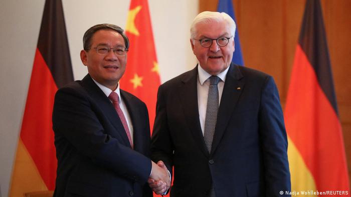 中国总理李强访问柏林，并同德国总统施泰因迈尔举行了会谈