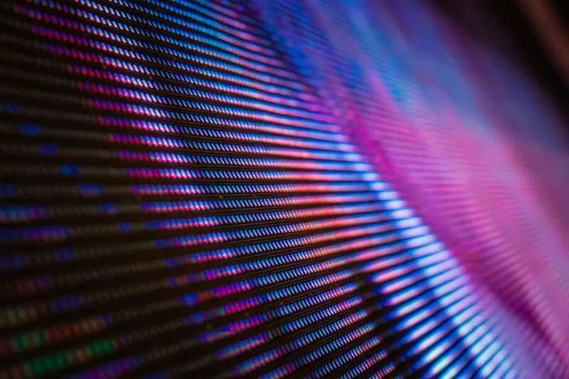 1988年，夏普推出了世界上第一台液晶显示器，奠定了现代电子产业的根基