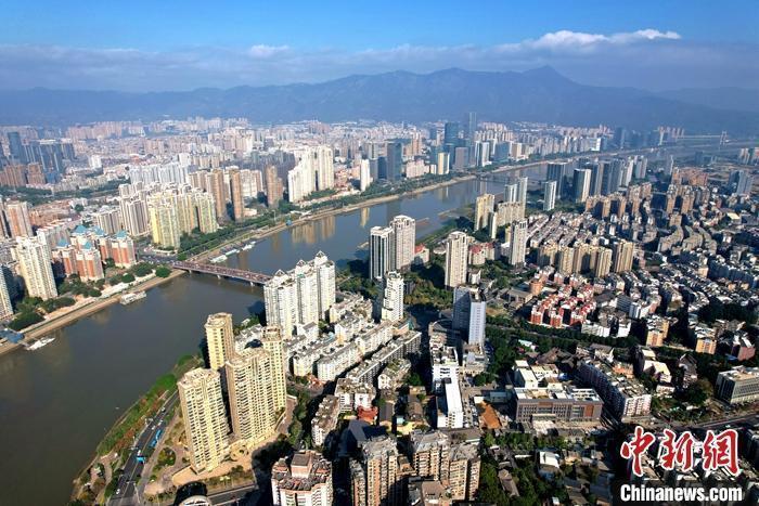 城市高楼林立 城市高楼林立