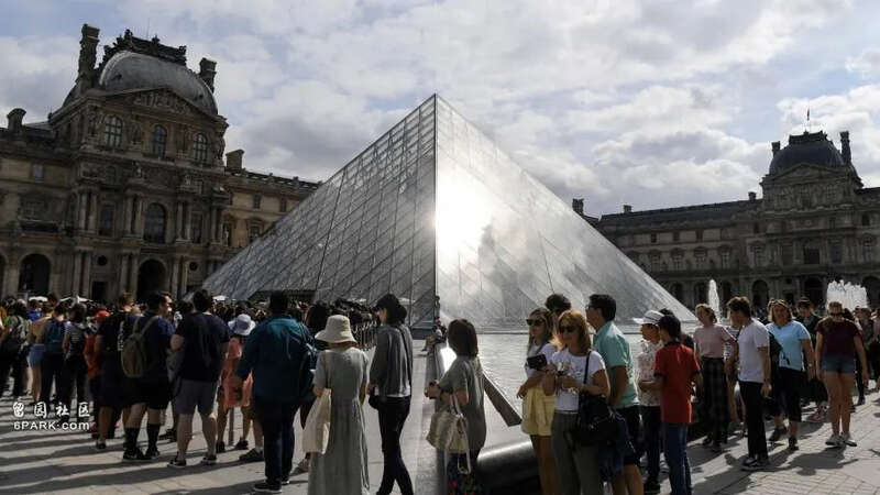 法国迎接9000万名境外游客