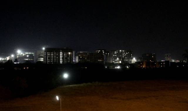 2月4日晚从泰国达府湄索拍摄的泰国与缅甸边境地区